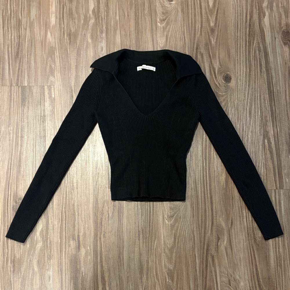 Abercrombie Black V-Neck Ribbed Top
